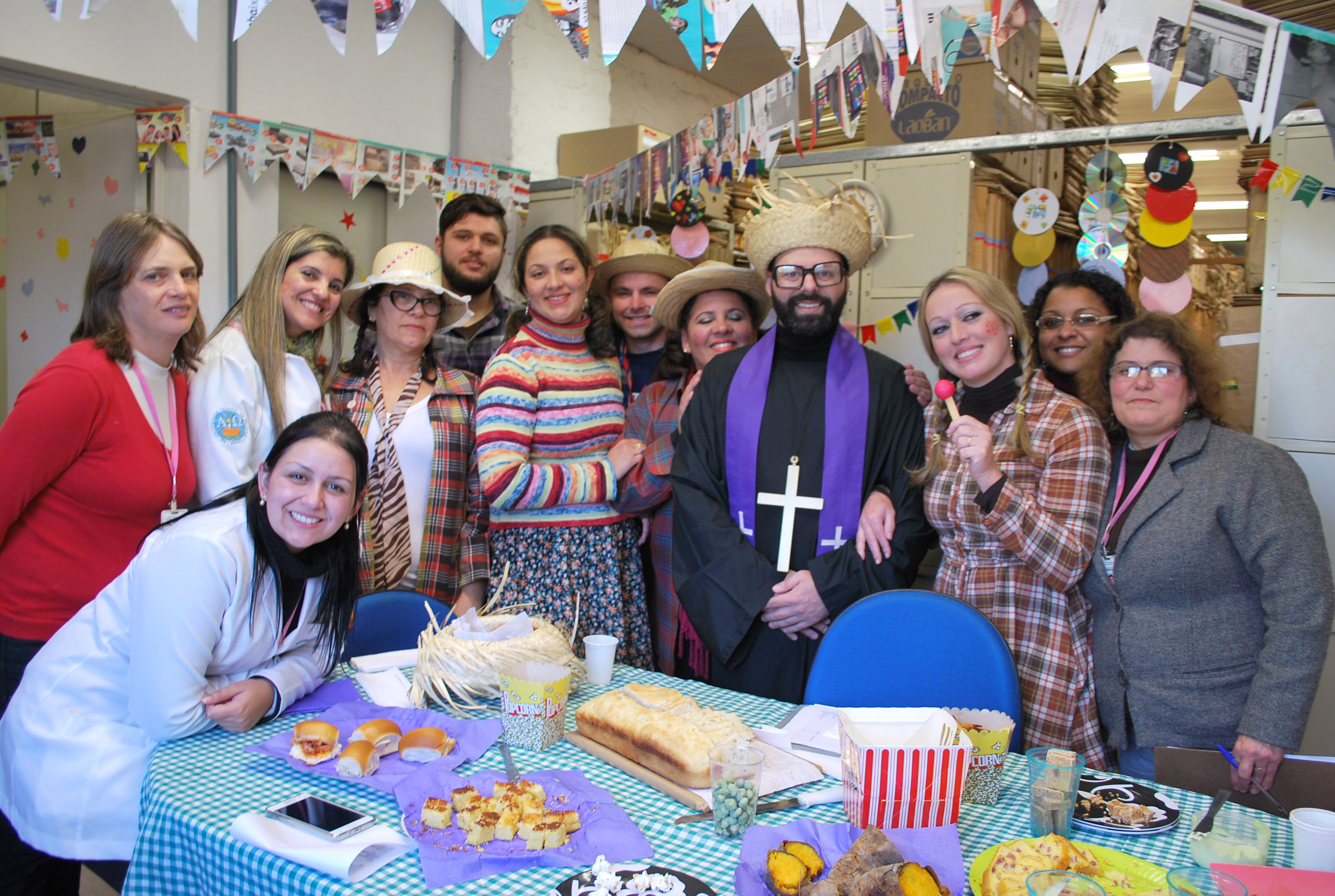 Coordenação de Comunicação Social » Decoração das festas juninas invade o  Hospital Escola